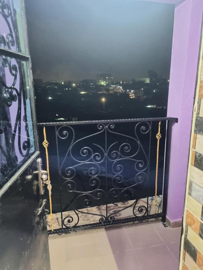Residence Sighaka - Gold Apartment - Wifi, Gardien, Parking Дуала Экстерьер фото